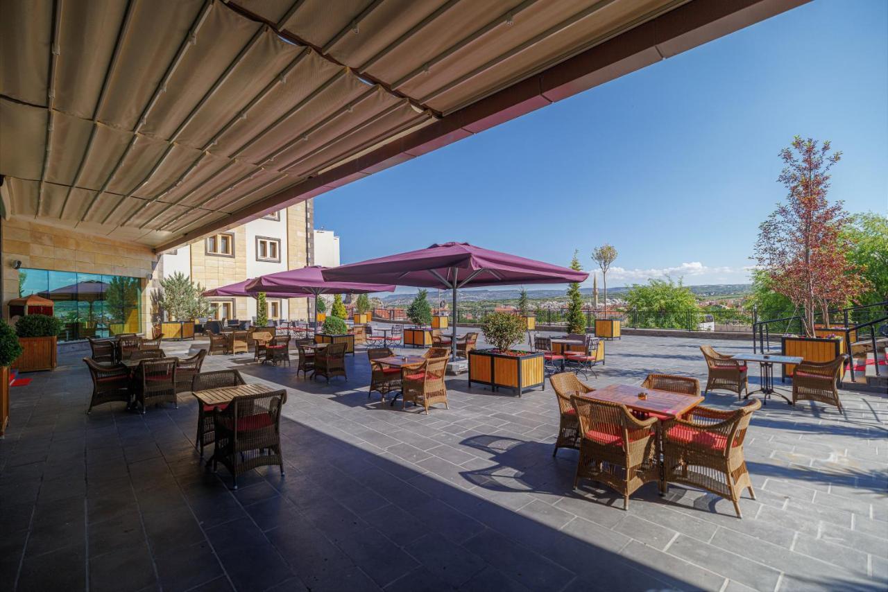 Hotel Ramada By Wyndham Cappadocia Ortahisar Exterior foto